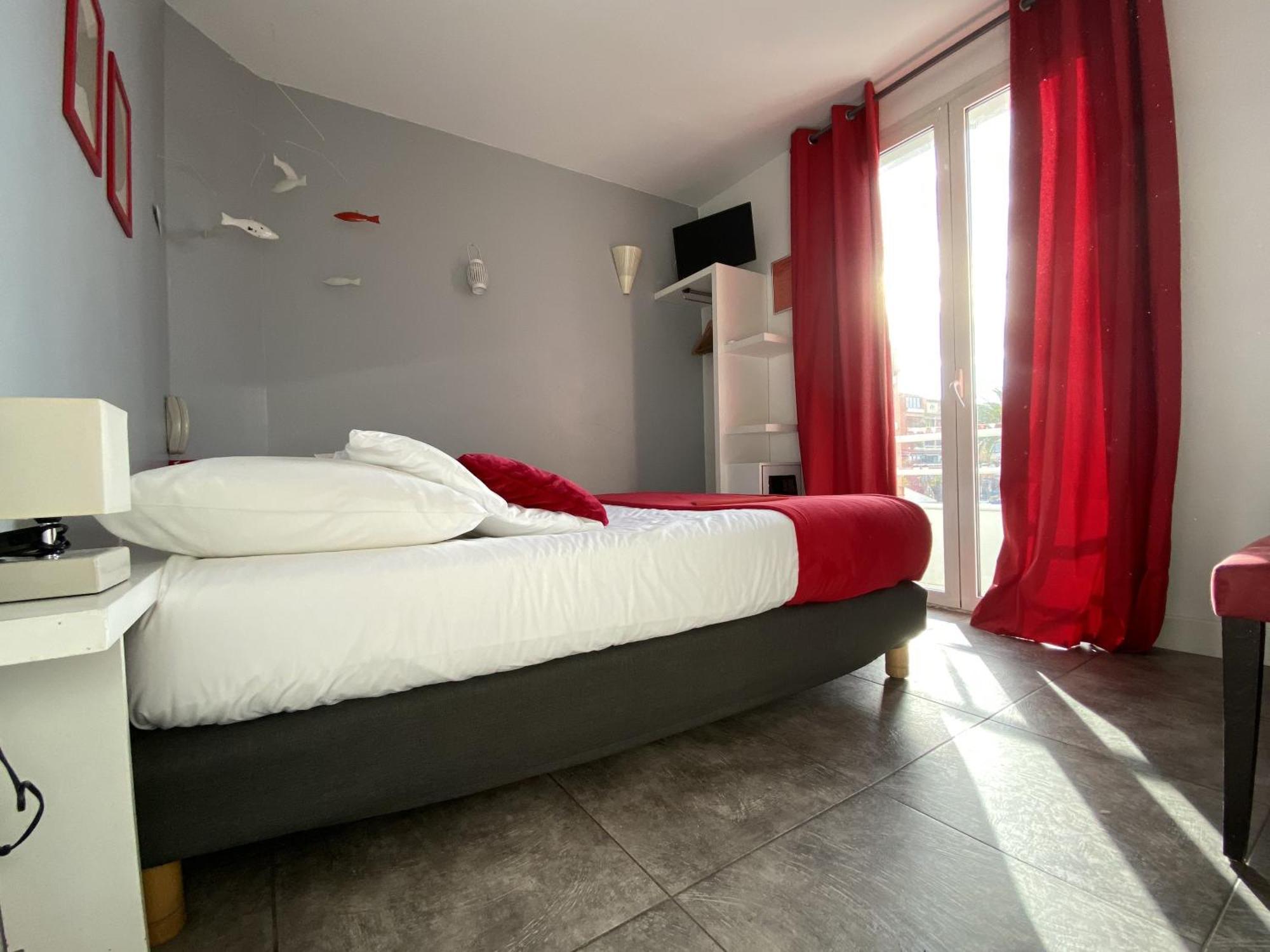 Hôtel La Rotonde La Croix-Valmer Buitenkant foto