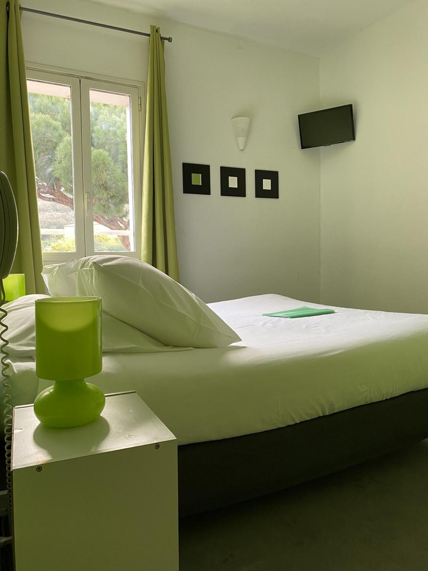 Hôtel La Rotonde La Croix-Valmer Buitenkant foto